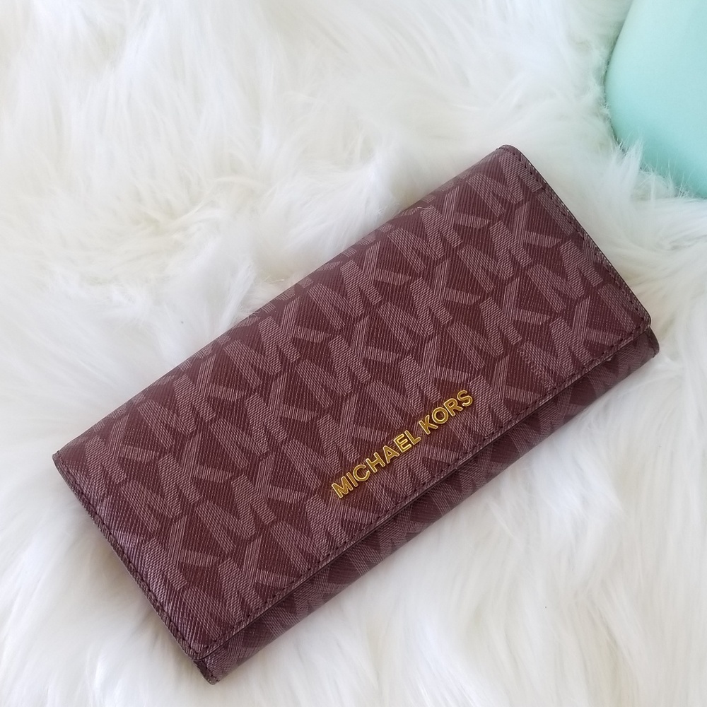 Michael Kors Carryall PVC Leather Purple M…